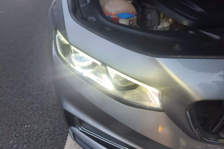 Used Geely Auto Preface 2023 2.0TD Prestige Version Right Front Headlight