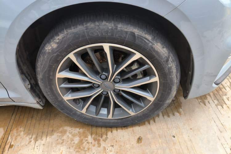 Used Geely Auto Preface 2023 2.0TD Luxury Version Right Front Wheel Hub