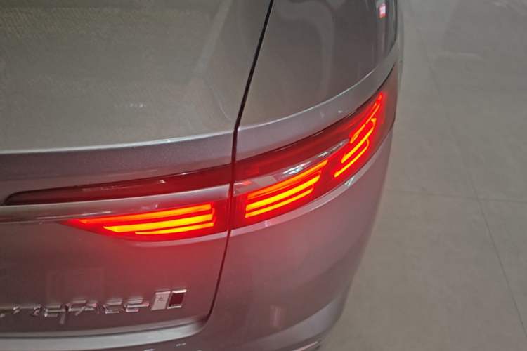 Used Geely Auto Preface 2023 2.0TD Luxury Version Right Rear Taillight
