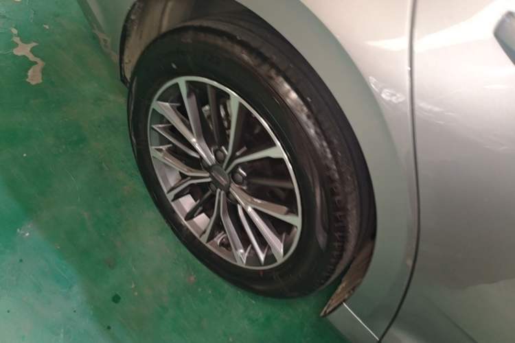 Used Geely Auto Preface 2023 2.0TD Luxury Version Right Rear Wheel Hub