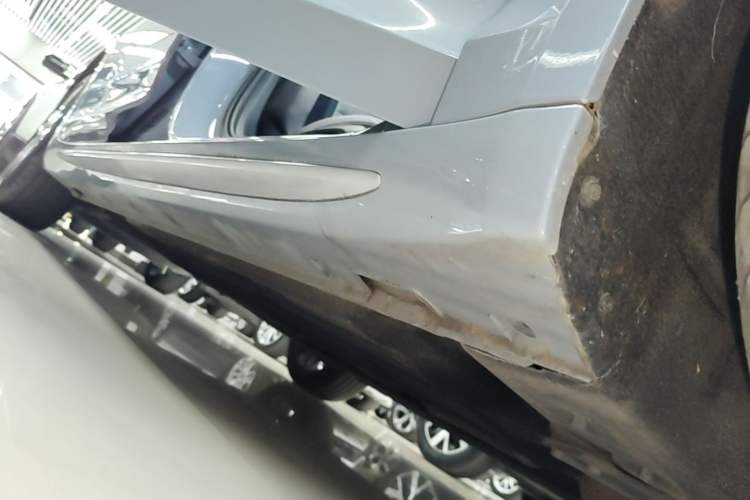 Used Geely Auto Preface 2023 2.0TD Prestige Version Right Side Sill