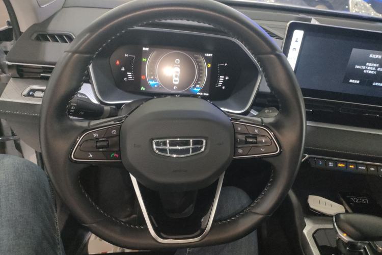Used Geely Auto Preface 2023 2.0TD Luxury Version Steering Wheel