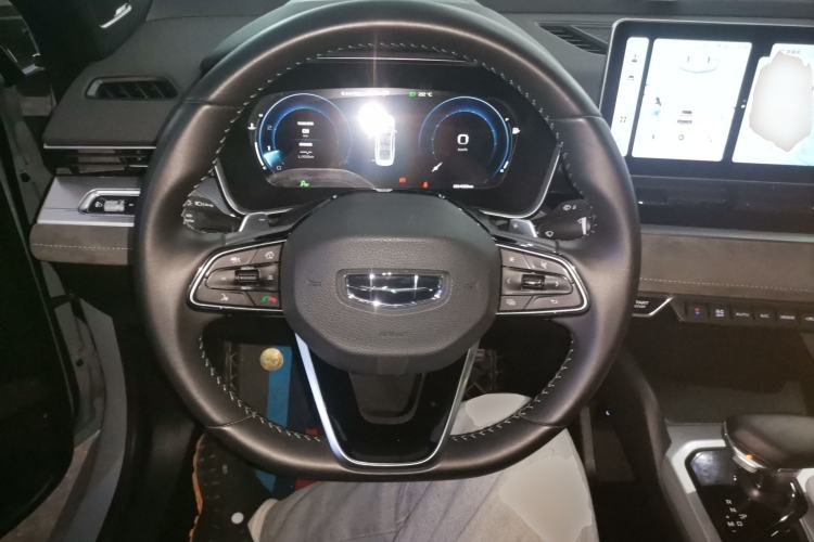 Used Geely Auto Preface 2023 2.0TD "Only This Verdant Green" Edition Steering Wheel