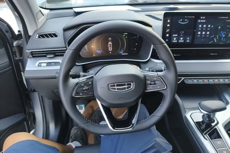 Used Geely Auto Preface 2023 2.0TD Luxury Version Steering Wheel