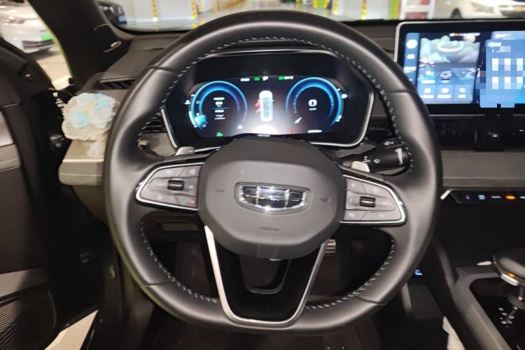 Used Geely Auto Preface 2023 2.0TD "Only This Verdant Green" Edition Steering Wheel