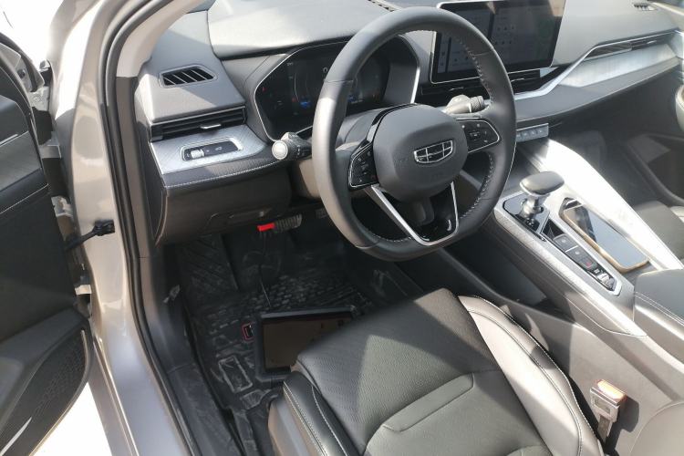 Used Geely Auto Preface 2023 2.0TD Luxury Version Steering Wheel