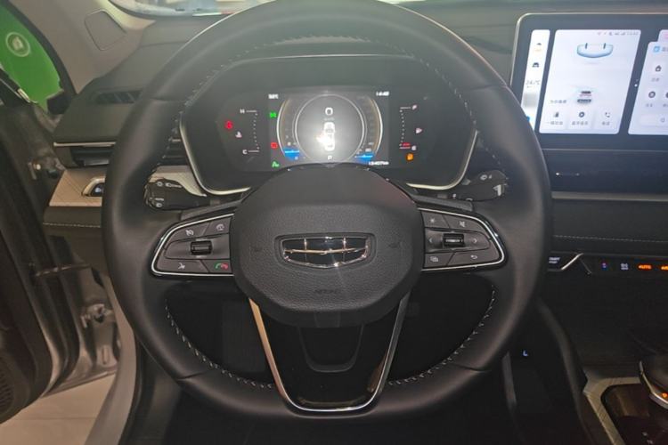 Used Geely Auto Preface 2023 2.0TD Luxury Version Steering Wheel