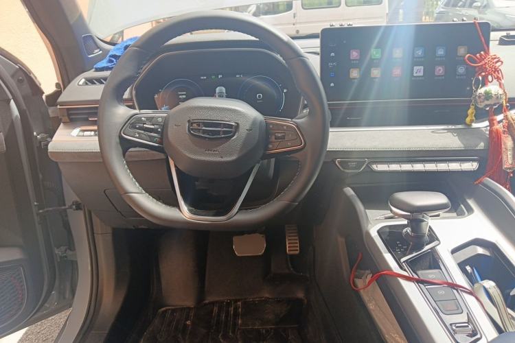Used Geely Auto Preface 2023 2.0TD "Only This Verdant Green" Edition Steering Wheel