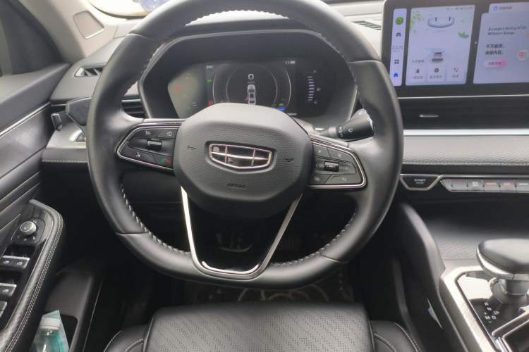 Used Geely Auto Preface 2023 2.0TD Luxury Version Steering Wheel