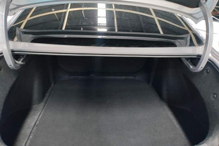 Used Geely Auto Preface 2023 2.0TD Prestige Version Trunk