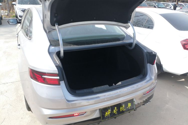 Used Geely Auto Preface 2023 2.0TD Luxury Version Trunk