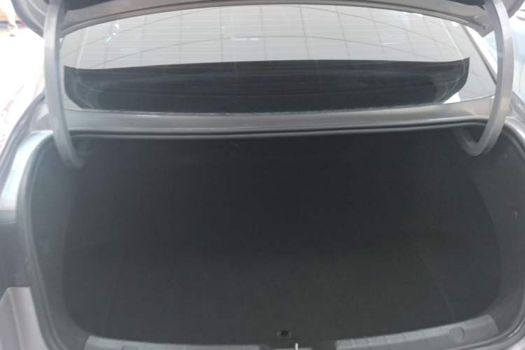 Used Geely Auto Preface 2023 2.0TD Luxury Version Trunk
