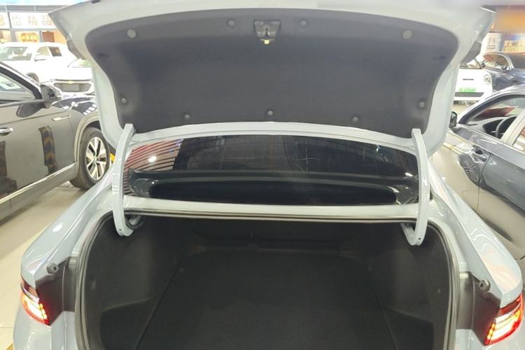 Used Geely Auto Preface 2023 2.0TD Prestige Version Trunk