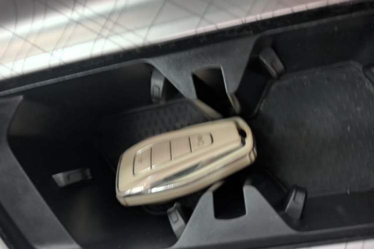Used Geely Auto Preface 2023 2.0TD Luxury Version Vehicle Key
