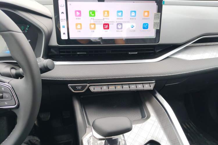 Used Geely Auto Preface 2023 2.0TD Luxury Version Audio And AC Panel