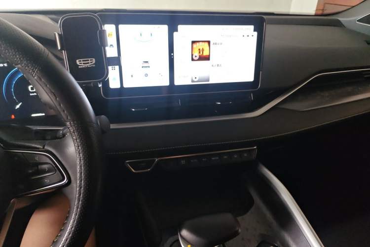 Used Geely Auto Preface 2023 1.5TD Kunlun Edition Audio And AC Panel