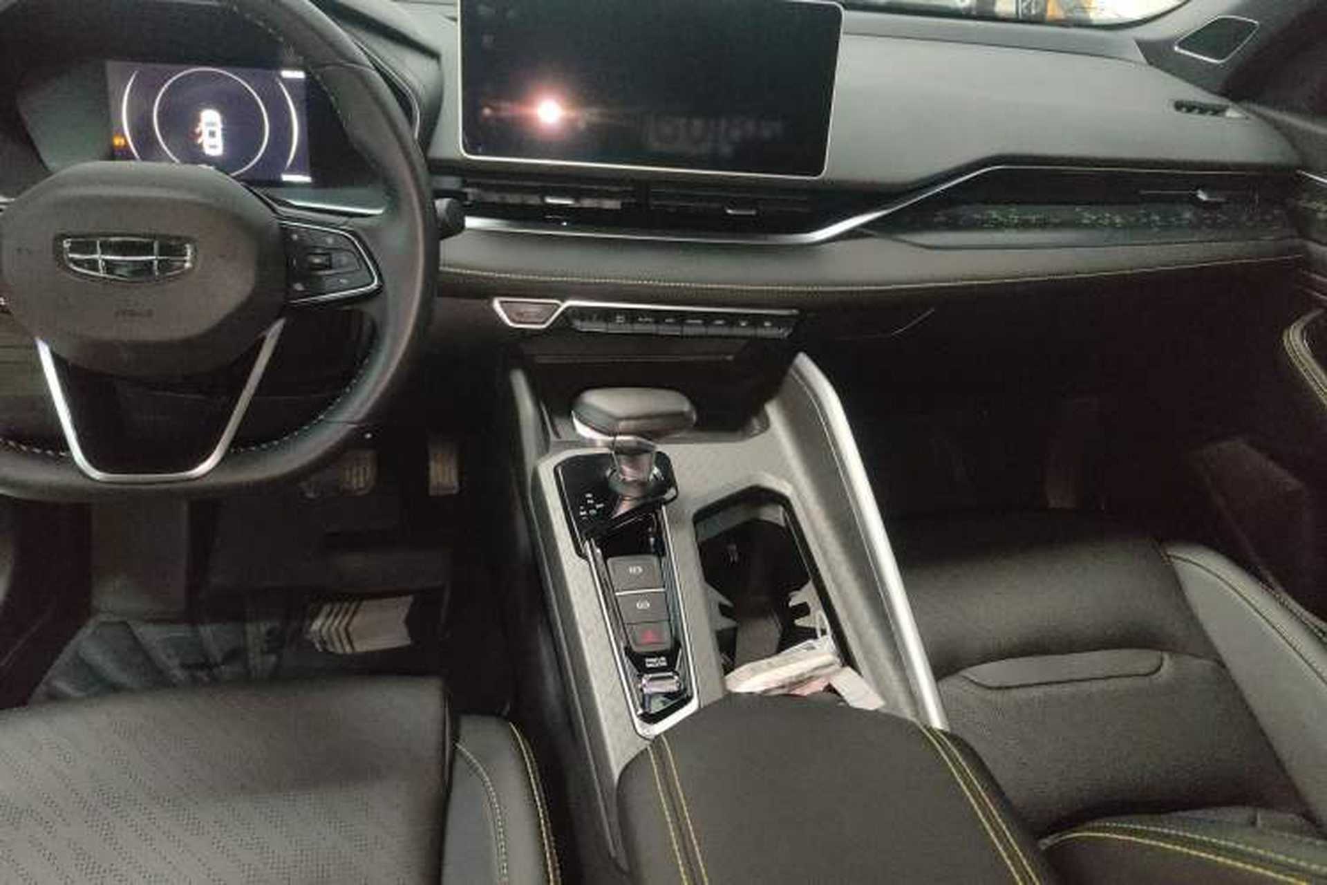 Used Geely Auto Preface 2023 1.5TD Fuyao Version Audio And AC Panel