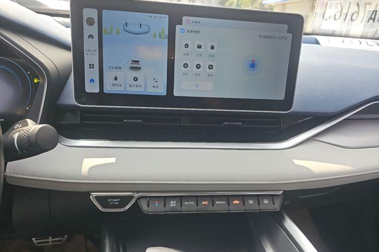 Used Geely Auto Preface 2023 2.0TD Prestige Version Audio And AC Panel
