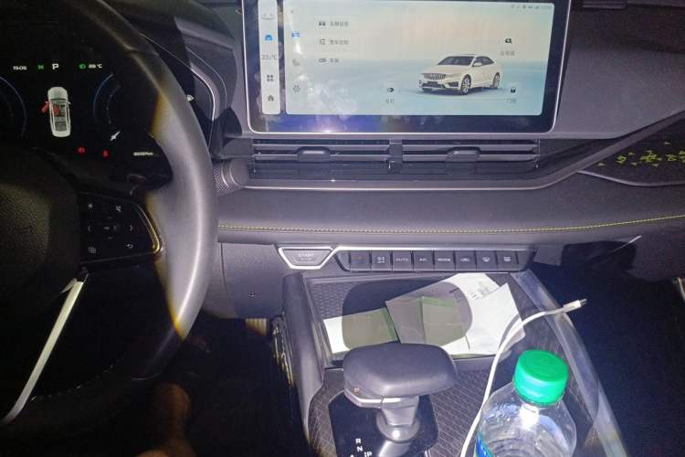 Used Geely Auto Preface 2023 1.5TD Kunlun Edition Audio And AC Panel
