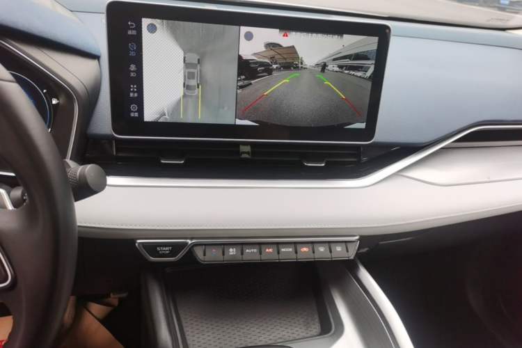 Used Geely Auto Preface 2023 2.0TD Prestige Version Audio And AC Panel