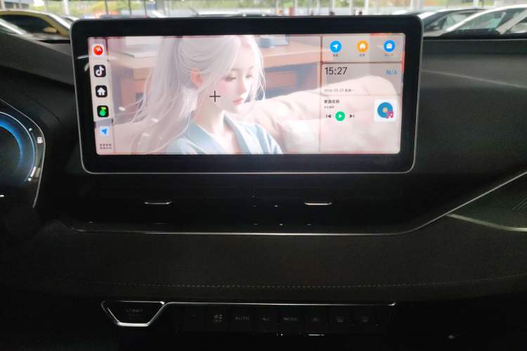 Used Geely Auto Preface 2023 2.0TD "Only This Verdant Green" Edition Audio And AC Panel