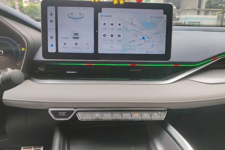 Used Geely Auto Preface 2023 2.0TD Prestige Version Audio And AC Panel