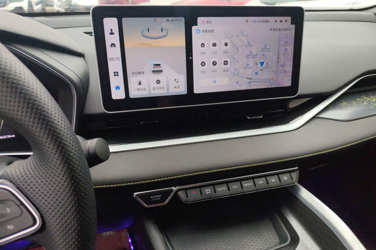 Used Geely Auto Preface 2023 1.5TD Fuyao Version Audio And AC Panel