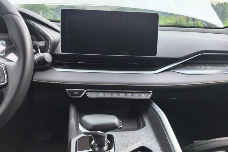 Used Geely Auto Preface 2023 1.5TD Kunlun Edition Audio And AC Panel