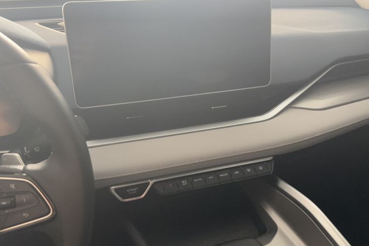 Used Geely Auto Preface 2023 2.0TD Prestige Version Audio And AC Panel