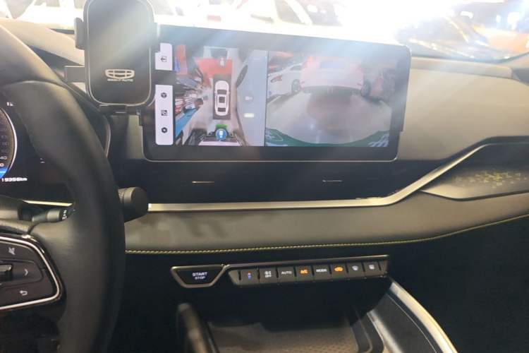 Used Geely Auto Preface 2023 1.5TD Fuyao Version Audio And AC Panel