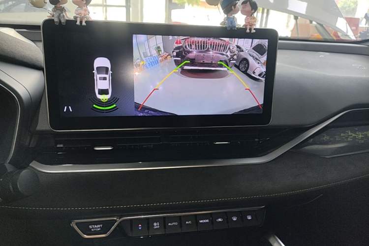 Used Geely Auto Preface 2023 2.0TD Space-Time Edition Audio And AC Panel