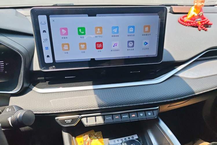 Used Geely Auto Preface 2023 2.0TD Luxury Version Audio And AC Panel