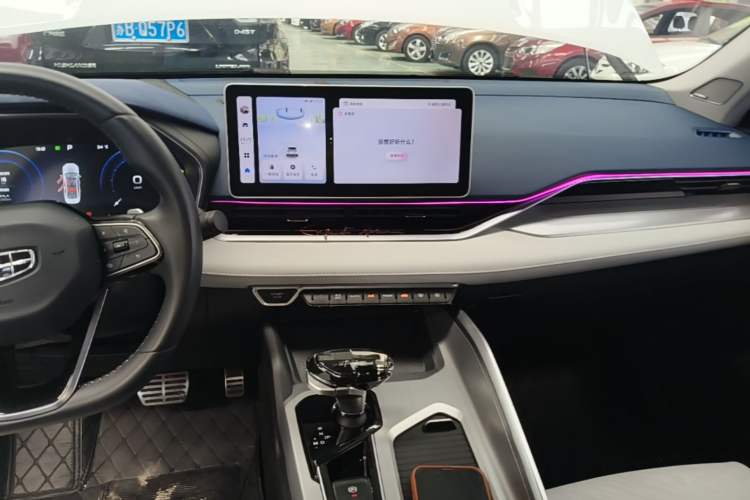 Used Geely Auto Preface 2023 2.0TD Prestige Version Audio And AC Panel