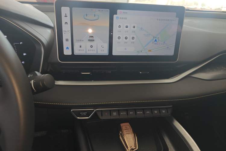Used Geely Auto Preface 2023 1.5TD Fuyao Version Audio And AC Panel
