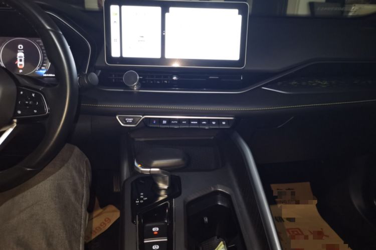 Used Geely Auto Preface 2023 1.5TD Fuyao Version Audio And AC Panel