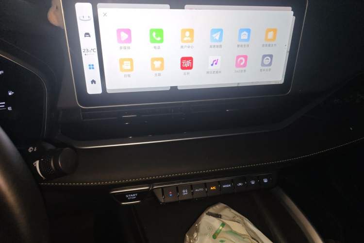 Used Geely Auto Preface 2023 1.5TD Fuyao Version Audio And AC Panel