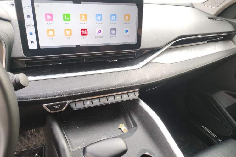 Used Geely Auto Preface 2023 2.0TD Luxury Version Audio And AC Panel