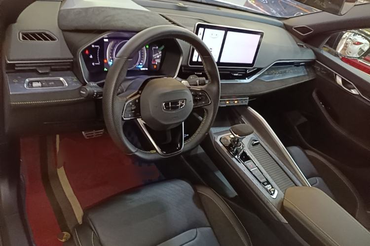 Used Geely Auto Preface 2023 2.0TD Space-Time Edition Center Console