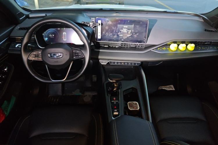 Used Geely Auto Preface 2023 1.5TD Kunlun Edition Center Console