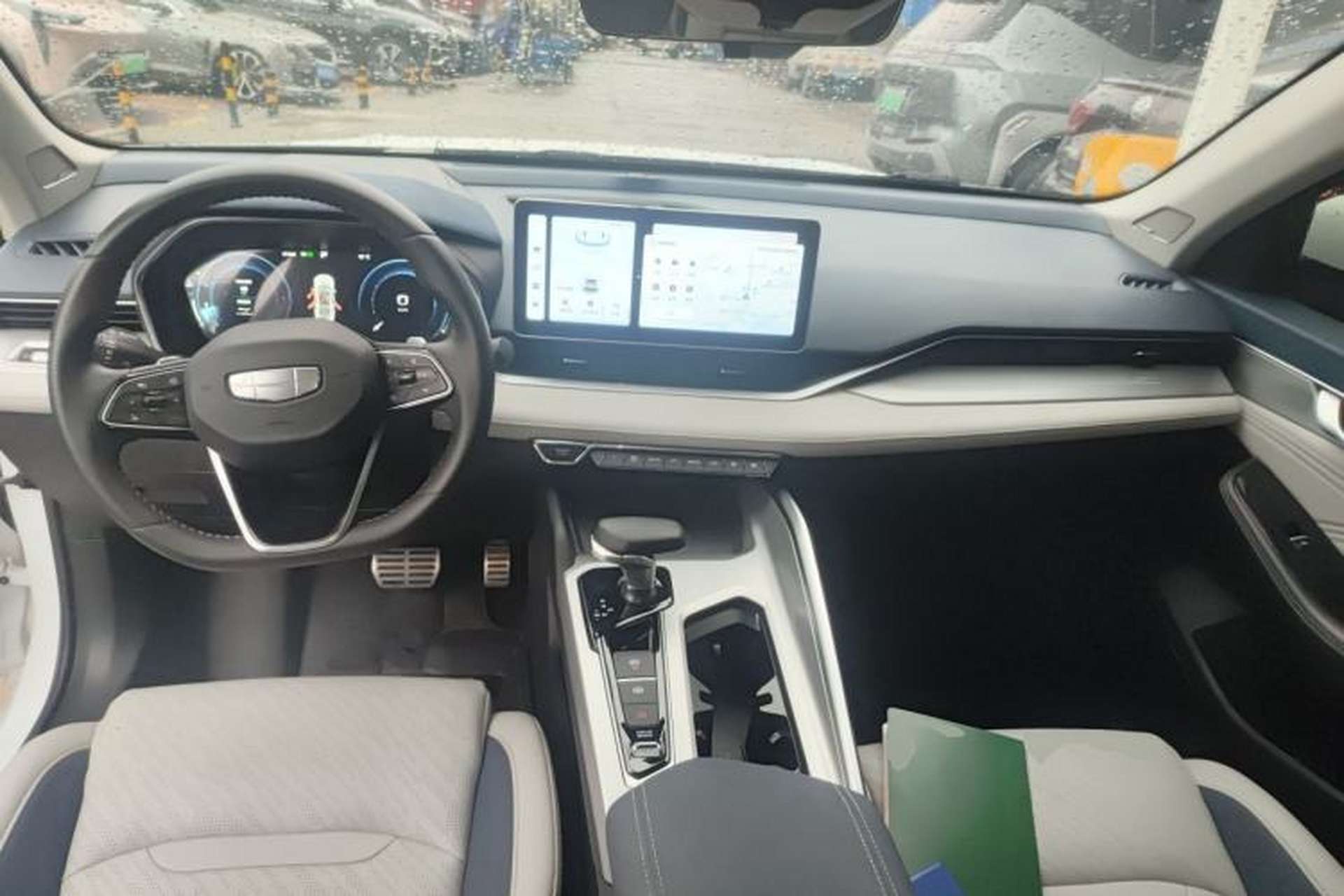 Used Geely Auto Preface 2023 2.0TD Prestige Version Center Console