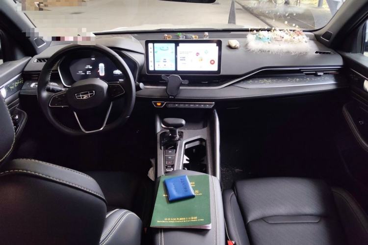 Used Geely Auto Preface 2023 1.5TD Kunlun Edition Center Console