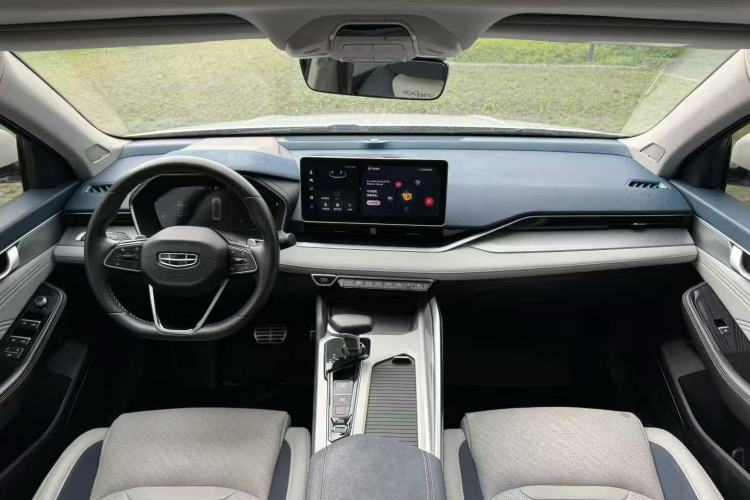 Used Geely Auto Preface 2023 2.0TD Prestige Version Center Console