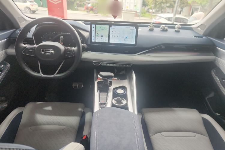 Used Geely Auto Preface 2023 2.0TD Prestige Version Center Console