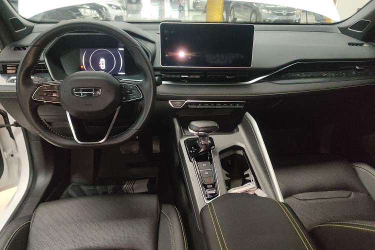 Used Geely Auto Preface 2023 1.5TD Fuyao Version Center Console