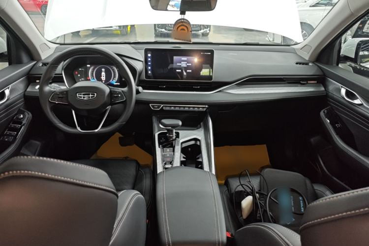 Used Geely Auto Preface 2023 2.0TD Luxury Version Center Console