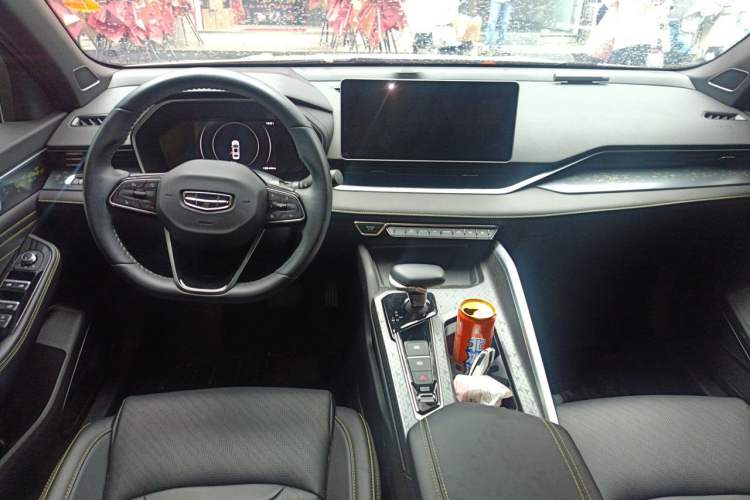Used Geely Auto Preface 2023 1.5TD Fuyao Version Center Console
