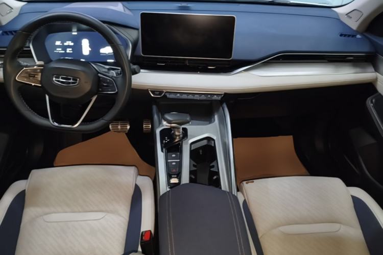 Used Geely Auto Preface 2023 2.0TD Prestige Version Center Console