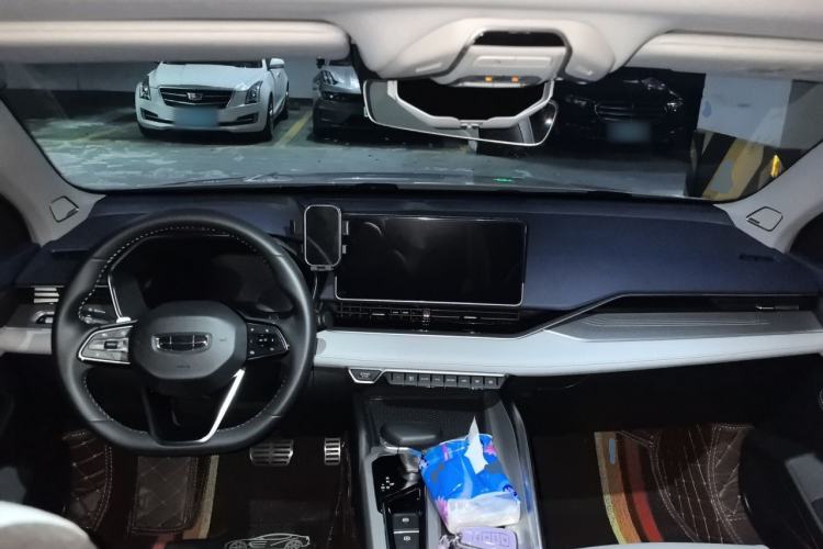 Used Geely Auto Preface 2023 2.0TD Prestige Version Center Console