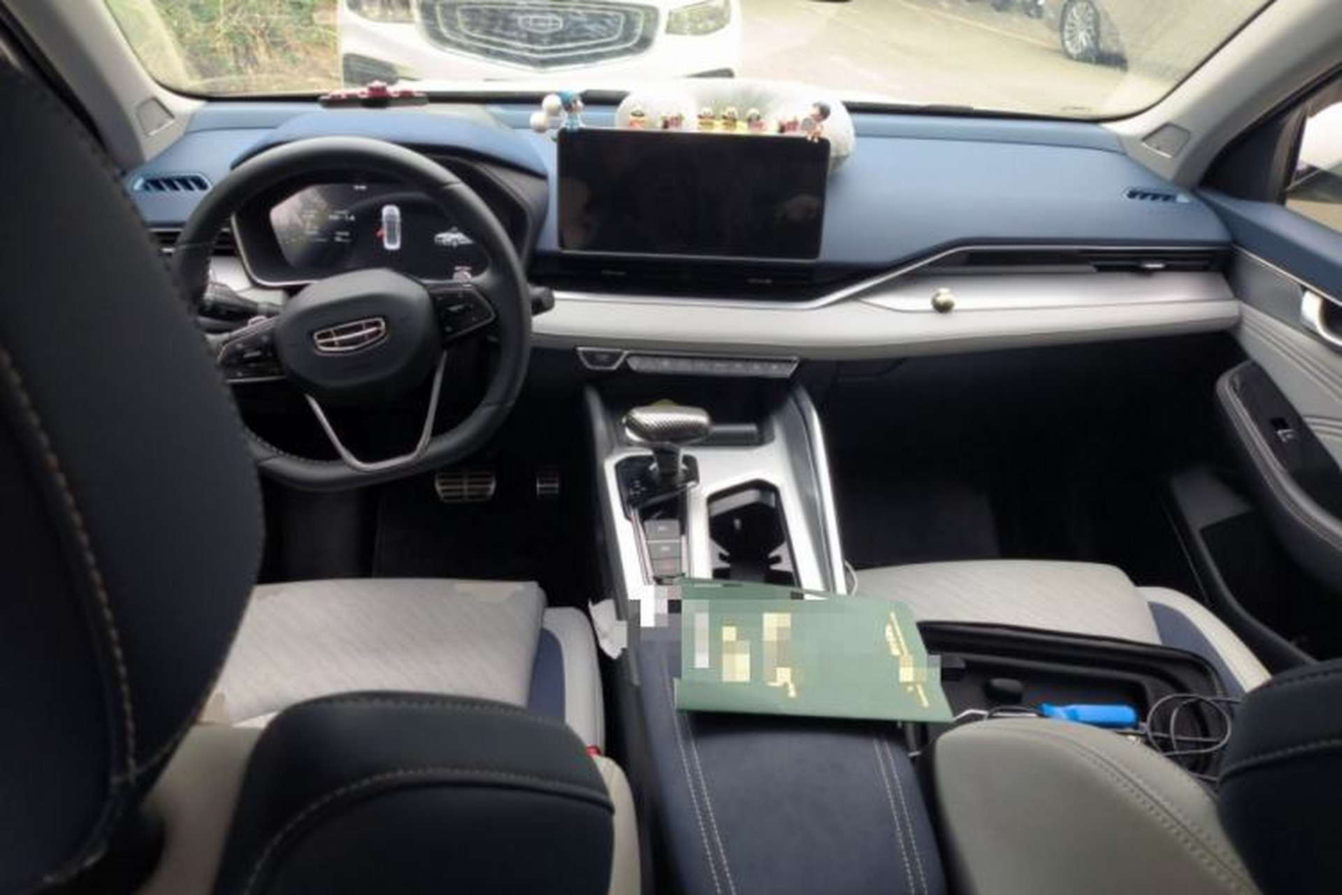 Used Geely Auto Preface 2023 2.0TD Prestige Version Center Console