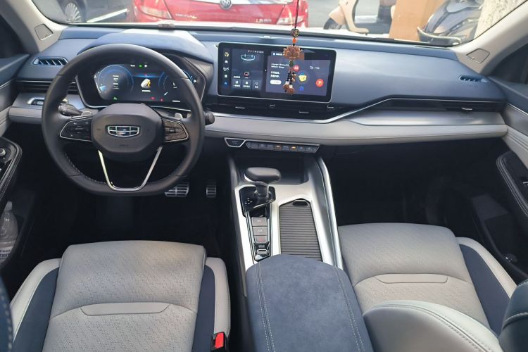 Used Geely Auto Preface 2023 2.0TD Prestige Version Center Console